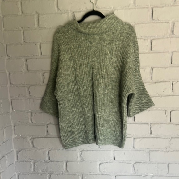 NWOT Democracy Green Cowl & Turtleneck Sweaters size S - Picture 4 of 5